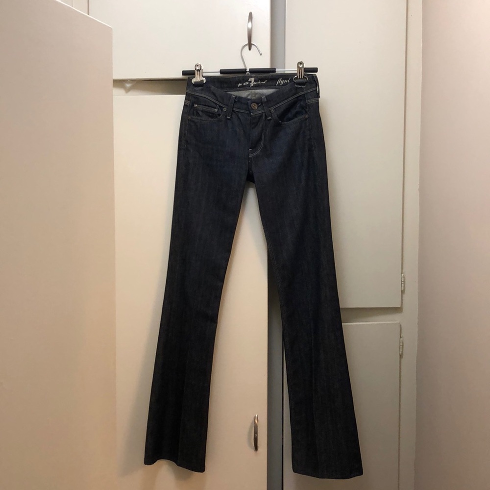 7 For All Mankind sz 24 jeans w flare bottom